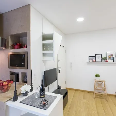 Heart Of Alfama - Historic Tiny House